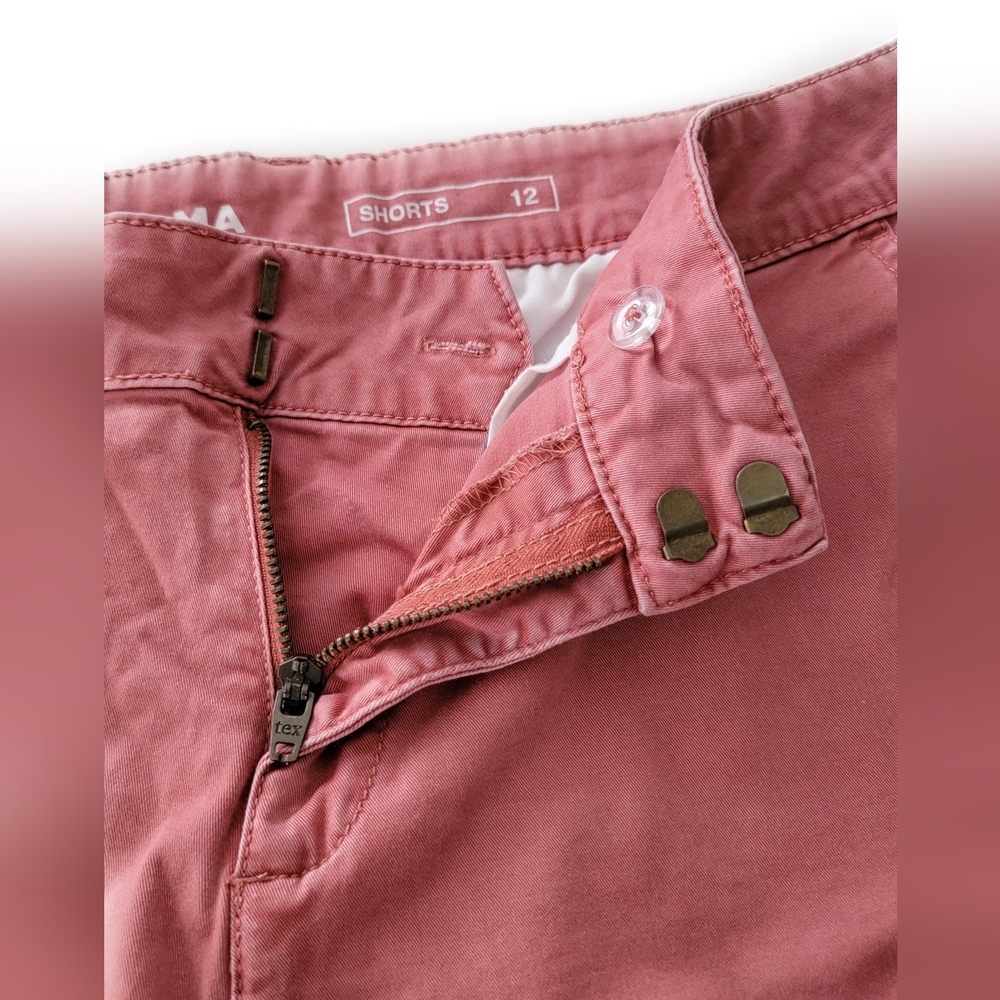 Sonoma Women's Dusty Rose Casual Shorts Size 12 - Picture 5 of 8